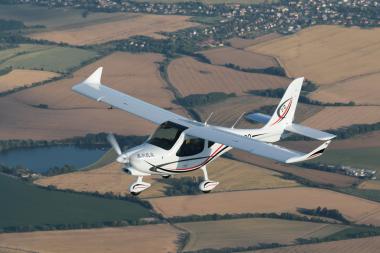 Flight Design selects Hexcel’s HexPly® M79 Carbon Fiber Prepregs for Ultralight Aircraft