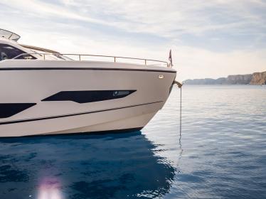  Hexcel’s innovative surface technology yields parts with paint-ready surfaces for builder of luxury yachts
