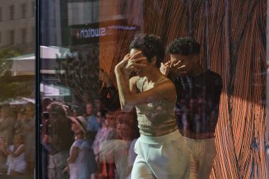 Choreographie: Wun Sze Chan und Daniel Smith. Tänzer*innen: Paula Alves und Kauan Soares. 