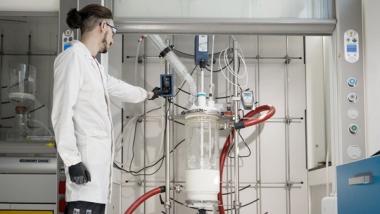 Recycling mixed-fibre garments: RadiciGroup, The LYCRA Company and Triumph for circular fashion 