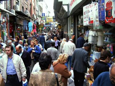 Turkish State pushes sluggish Economy