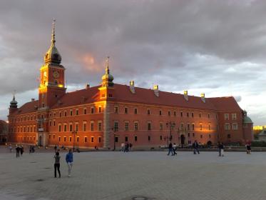 Verkäufe von Bekleidung steigen in Polen trotz Preisdruck