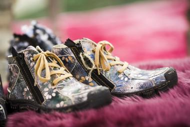 Shoes must glitter in winter 2016/17