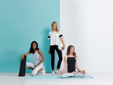 ROICA™ Premium Stretch Innovations  for the Modern Wardrobe