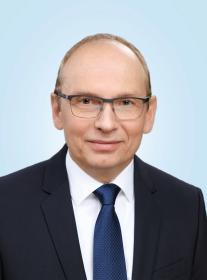 Dr. Stefan König