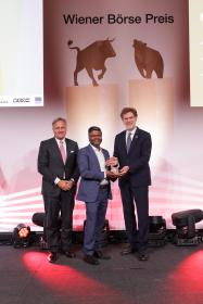 Lenzing honoured with Vienna Stock Exchange Sustainability Award