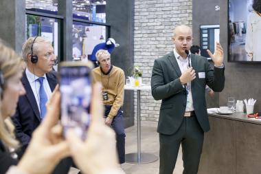 Die geführten Touren der EuroShop auf der Messe und in der Stadt liefern einen schnellen Überblick über Innovationen im Handel