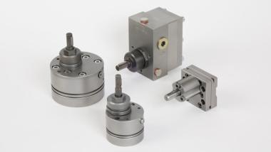 Steigende Rohstoffkosten im Fokus: Auf der ASE präsentiert Barmag materialeffiziente Pumpentechnologie für Kleb- und Dichtstoffanwendungen.